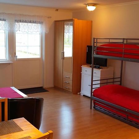 Lidkoepings Golfbana Och Vaenern Villa Bagian luar foto